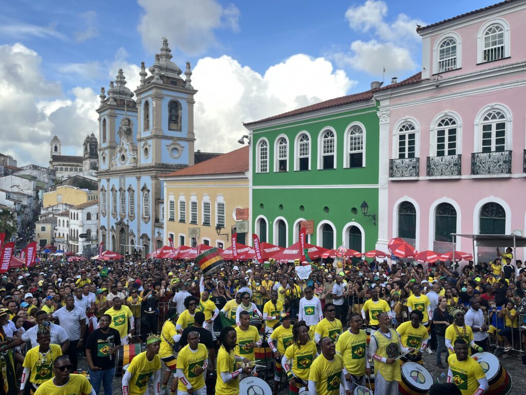 Torcedores acompanham Brasil x Coreia no Pelourinho. Foto: Amanda Souza