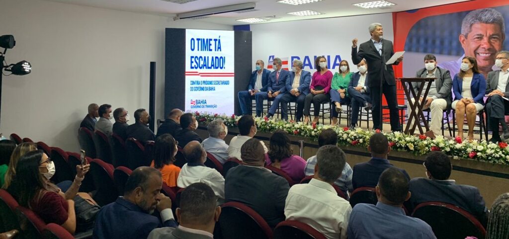 Jerônimo anuncia novos secretários da Bahia