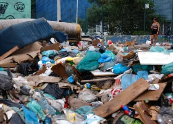 Câmara aprova multa para quem descartar lixo em vias públicas