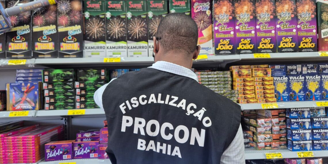 Fiscalização de comércio de fogos de artifício em Salvador e RMS é itensificada