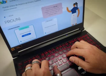 Prazo para confirmar informações de inscrição do Prouni termina na sexta