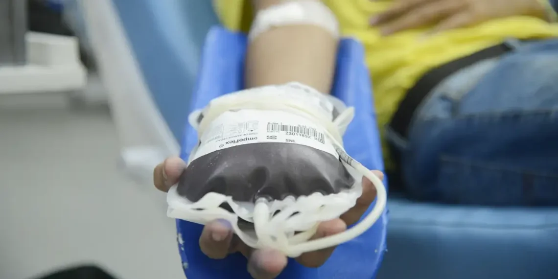 Quem fez tatuagem e piercing vai poder esperar menos para doar sangue