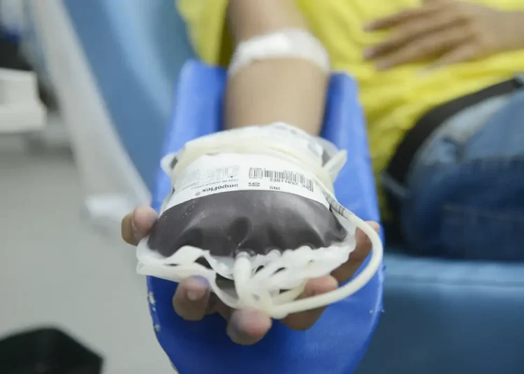 Quem fez tatuagem e piercing vai poder esperar menos para doar sangue